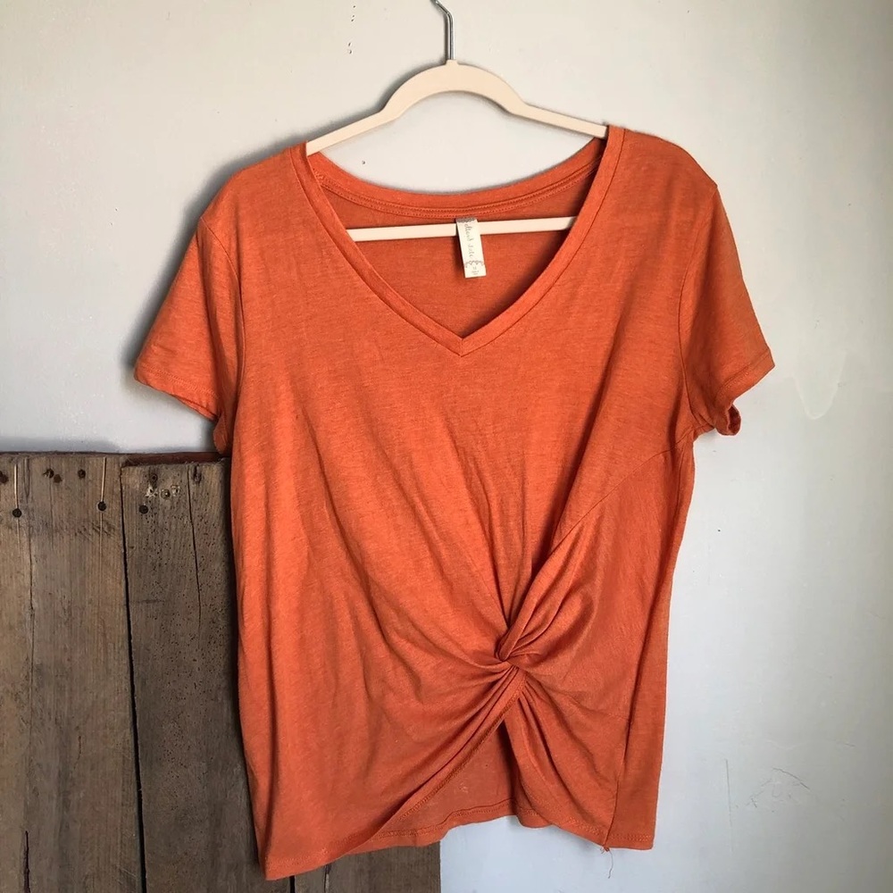 Altar’d State orange 🍊 twist knot top